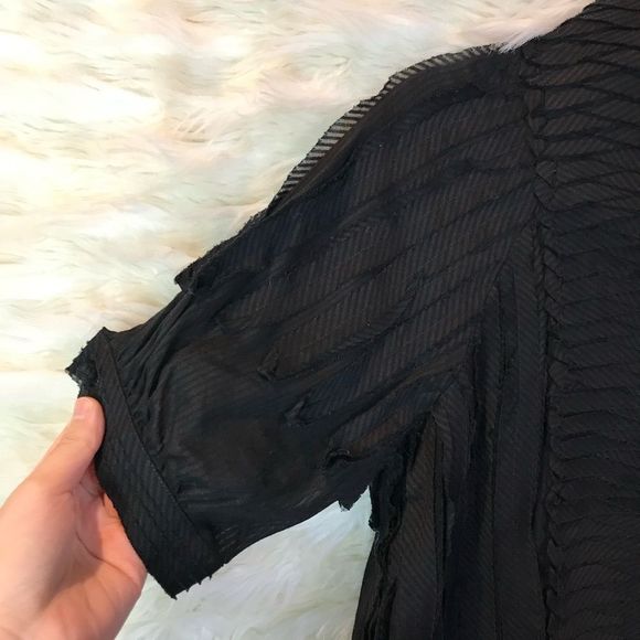 ❤️SALE❤️BCBG Max Azria Ruffle Cropped Jacket Top size XXS - Picture 5 of 11